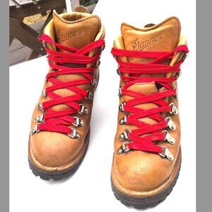 Danner Mountain Light Cascade Hiking Boots Women’s Size 8 – same-day shipping!